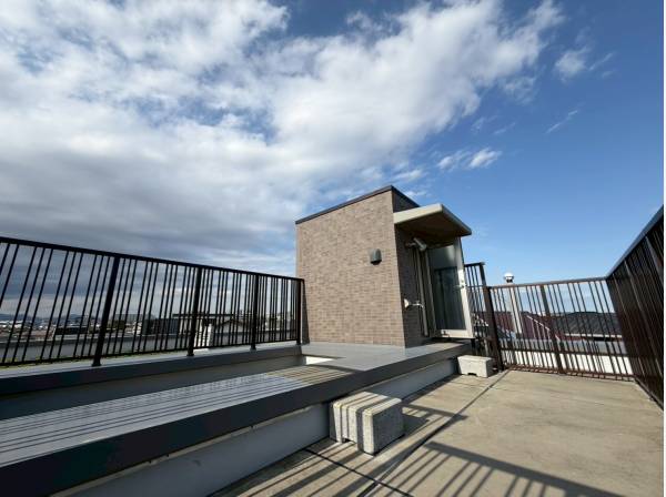 神奈川県茅ヶ崎市中海岸２丁目のマンション