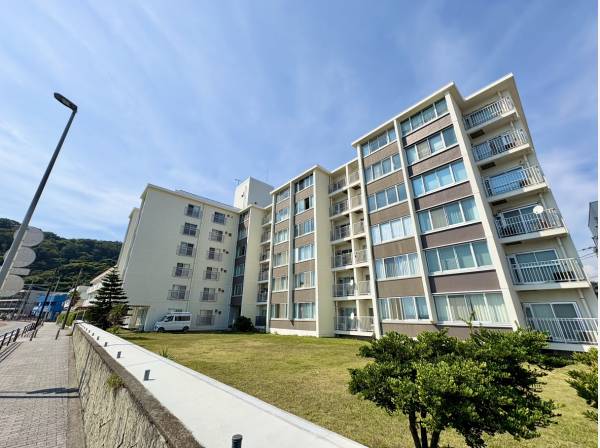 神奈川県逗子市新宿２丁目のマンション