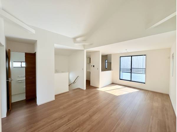 神奈川県逗子市桜山８丁目の新築戸建