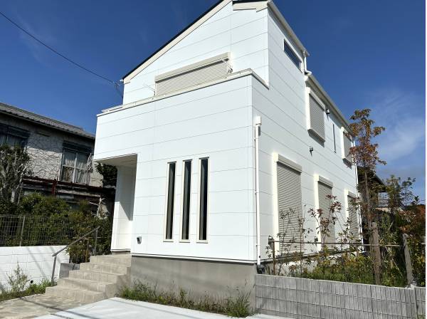 神奈川県鎌倉市稲村ガ崎５丁目の新築戸建