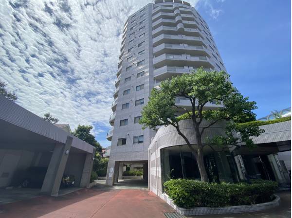 神奈川県藤沢市片瀬海岸１丁目のマンション