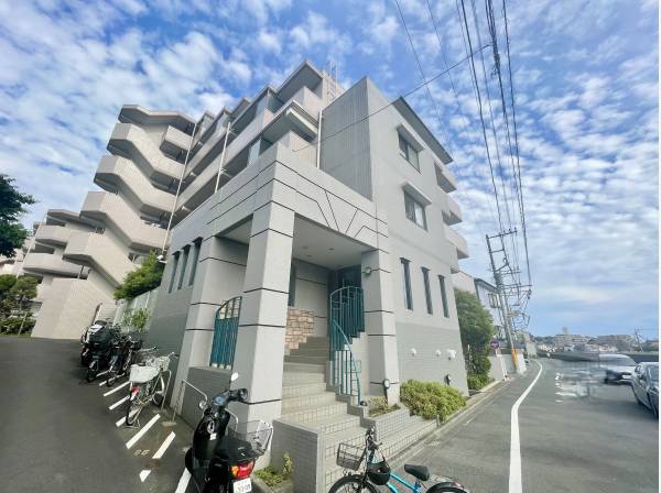 神奈川県藤沢市片瀬１丁目のマンション