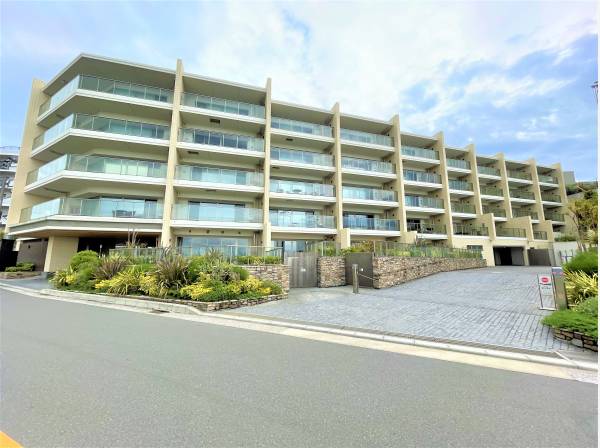 ゆったりとした時間が流れる素敵なマンションです。