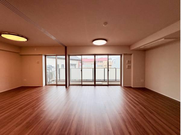 神奈川県茅ヶ崎市中海岸２丁目のマンション