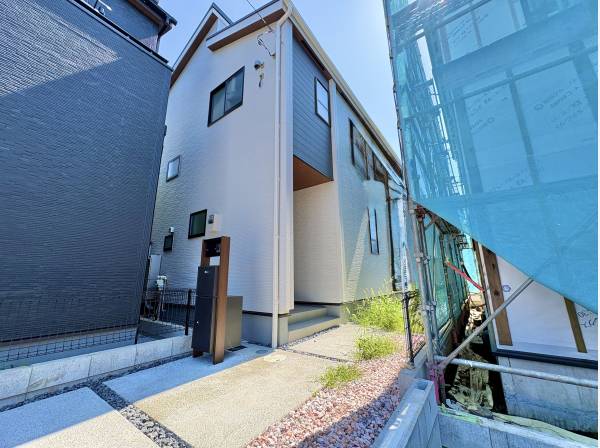神奈川県茅ヶ崎市菱沼１丁目の新築戸建