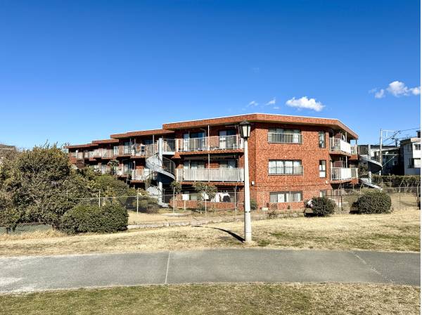 神奈川県鎌倉市由比ガ浜４丁目のマンション