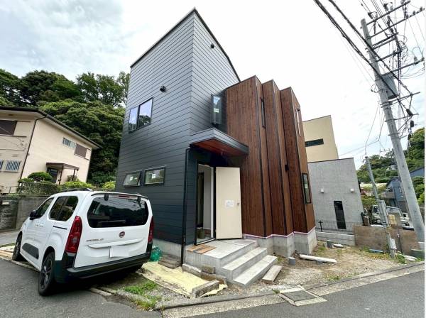 グリーンビューを愉しむ『葉山デザイナーズハウスプロジェクト』
