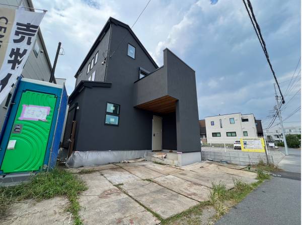 ブラックの外観がオシャレ！