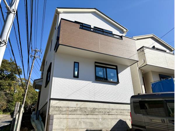神奈川県三浦郡葉山町一色の新築戸建