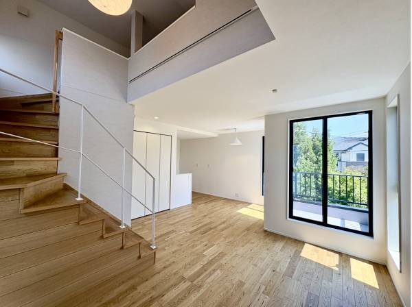 神奈川県藤沢市鵠沼松が岡４丁目の新築戸建
