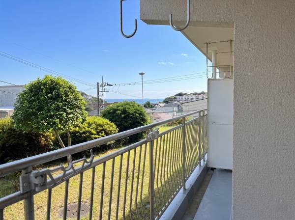 神奈川県逗子市小坪２丁目のマンション