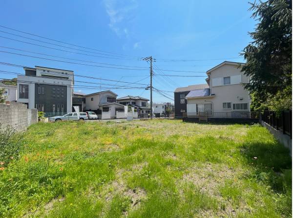 南東角地