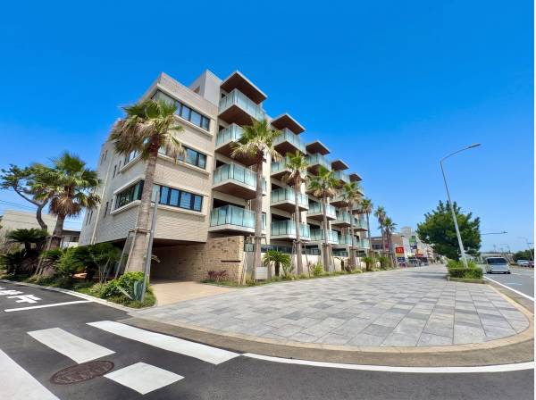 神奈川県藤沢市鵠沼海岸１丁目のマンション