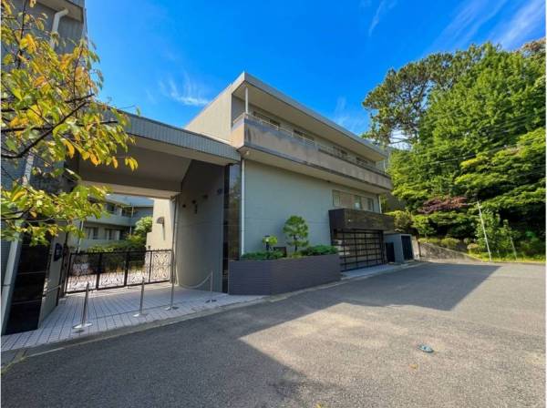 神奈川県鎌倉市由比ガ浜２丁目のマンション