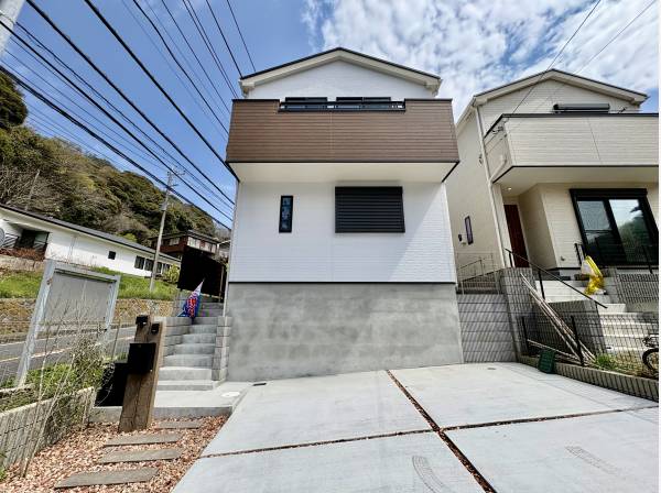 神奈川県三浦郡葉山町一色の新築戸建