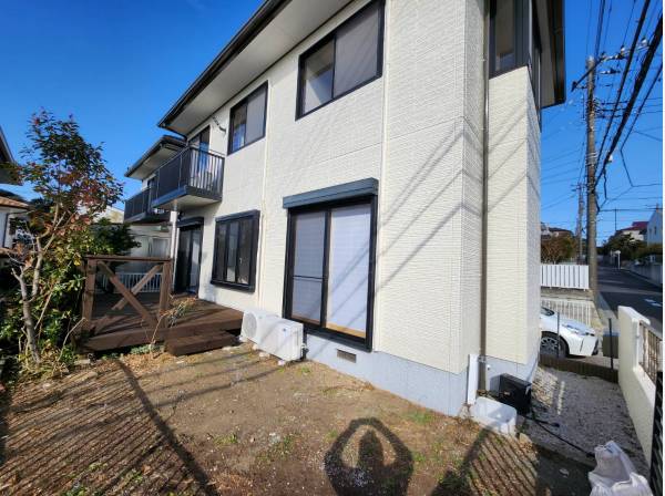 1年中、陽当たり良好の庭付き建物＾＾