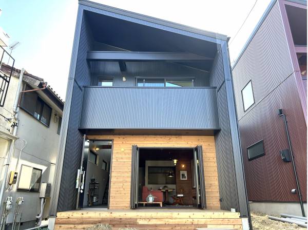 スタイリッシュな外観