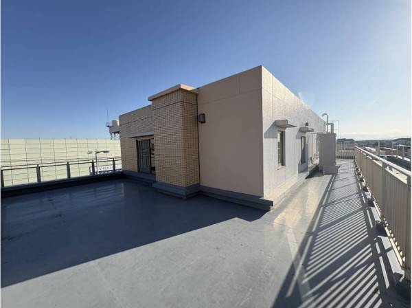 神奈川県藤沢市本鵠沼５丁目のマンション