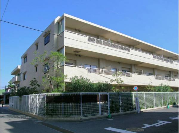 神奈川県逗子市新宿１丁目のマンション