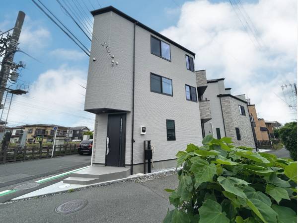 神奈川県茅ヶ崎市浜竹１丁目の新築戸建