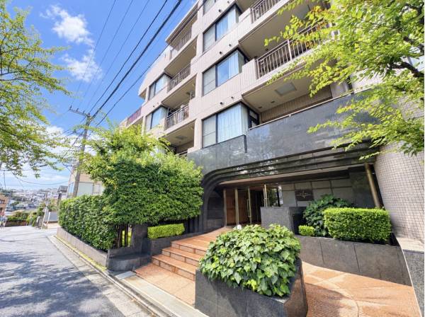 神奈川県藤沢市藤が岡２丁目のマンション