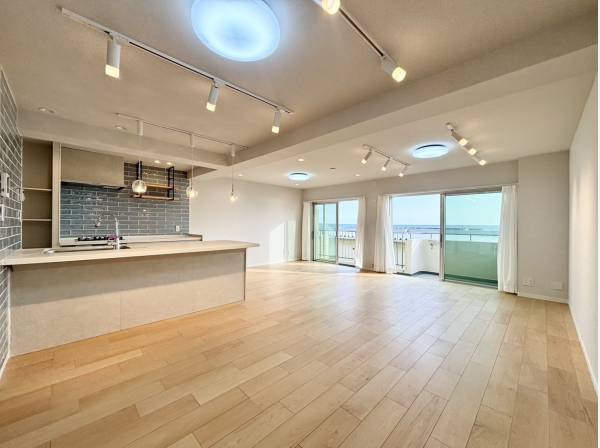 神奈川県鎌倉市腰越３丁目のマンション