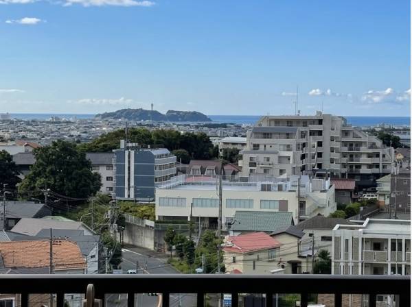 神奈川県藤沢市稲荷１丁目のマンション