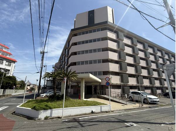 神奈川県藤沢市鵠沼海岸２丁目のマンション