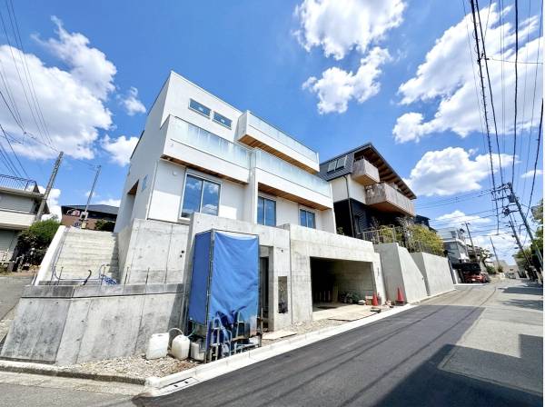 神奈川県鎌倉市腰越１丁目の新築戸建