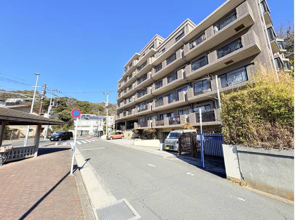 神奈川県三浦郡葉山町長柄のマンション