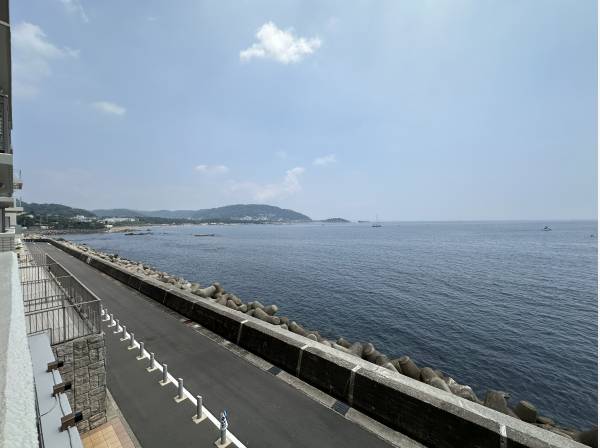 神奈川県三浦郡葉山町一色のマンション