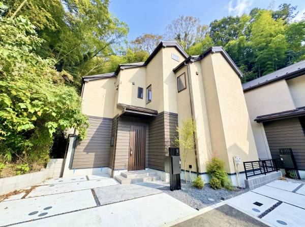 神奈川県逗子市山の根３丁目の新築戸建