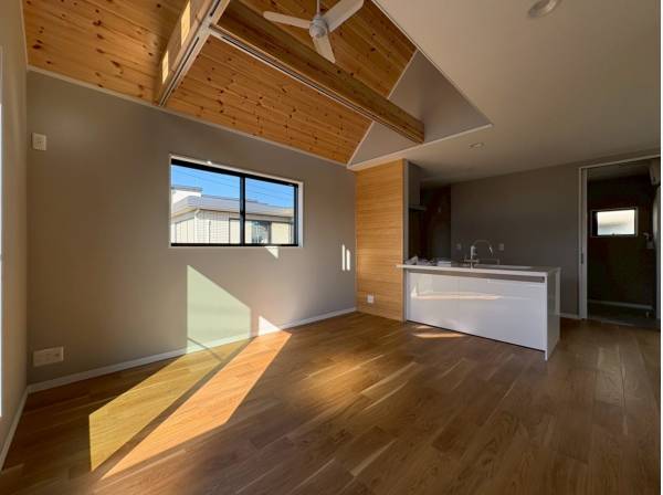 神奈川県藤沢市鵠沼海岸３丁目の新築戸建