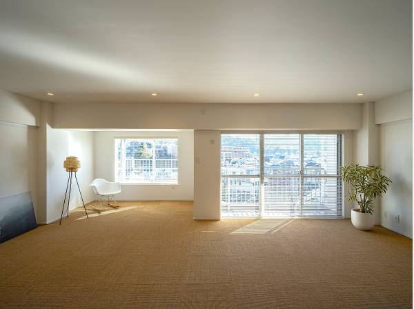 神奈川県三浦郡葉山町一色のマンション