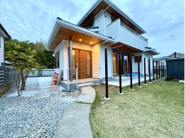 神奈川県三浦郡葉山町一色の中古戸建