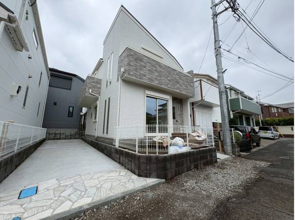 神奈川県藤沢市鵠沼海岸３丁目の新築戸建