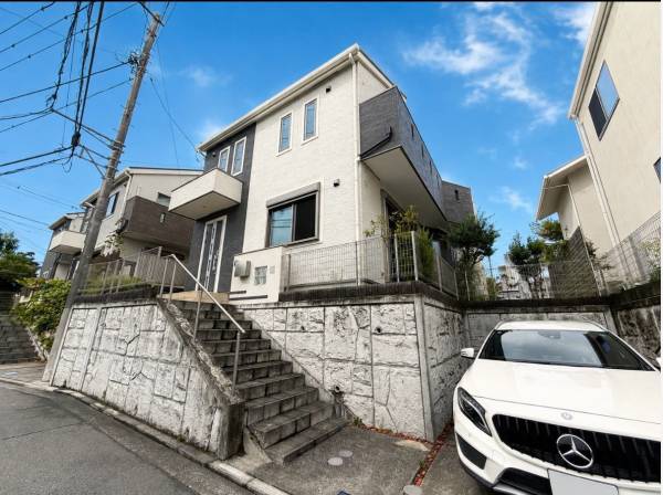 神奈川県三浦郡葉山町一色の中古戸建