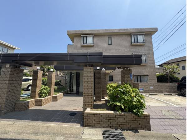 神奈川県鎌倉市由比ガ浜４丁目のマンション