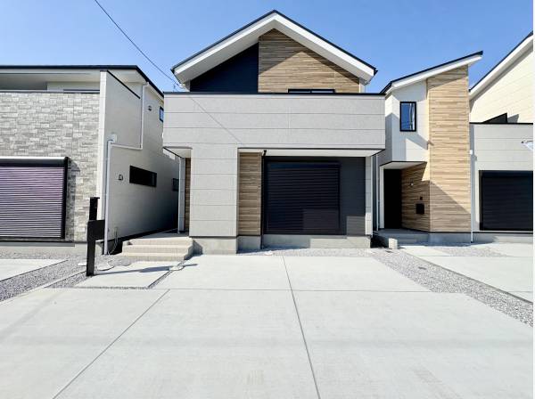 駐車スペースは2台分