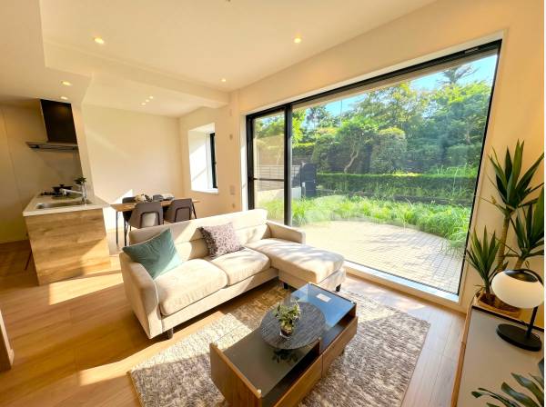 神奈川県藤沢市鵠沼海岸４丁目のマンション
