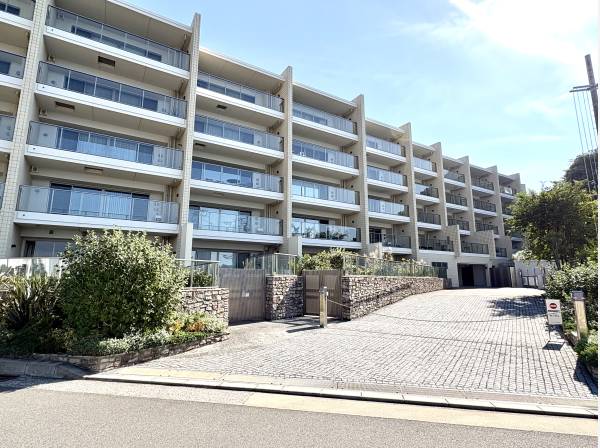 神奈川県横須賀市秋谷１丁目のマンション