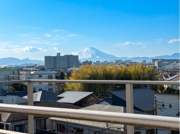 神奈川県藤沢市本鵠沼５丁目のマンション