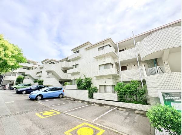 神奈川県鎌倉市七里ガ浜東２丁目のマンション