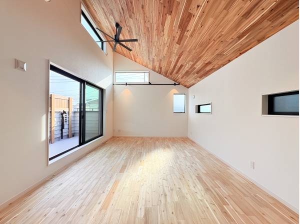 神奈川県藤沢市鵠沼海岸７丁目の新築戸建