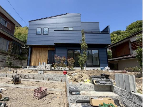 神奈川県鎌倉市稲村ガ崎５丁目の新築戸建