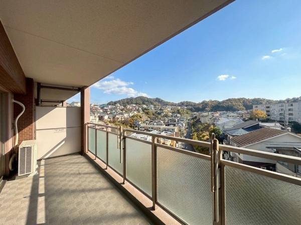 神奈川県逗子市池子２丁目のマンション