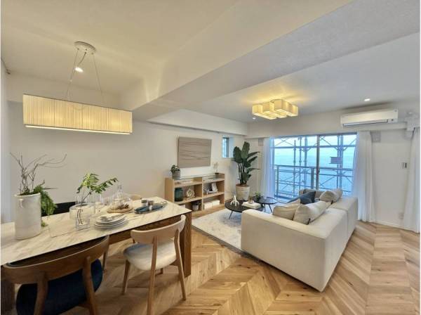 神奈川県逗子市小坪４丁目のマンション