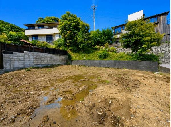 神奈川県三浦郡葉山町堀内の土地