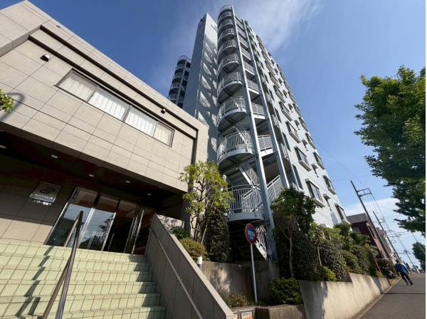 神奈川県藤沢市石川２丁目のマンション
