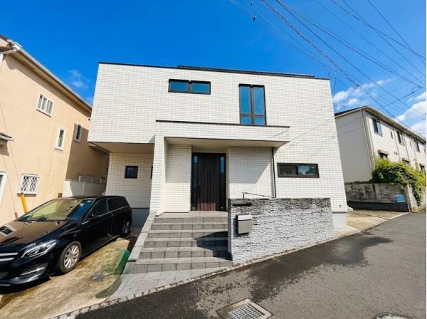 神奈川県藤沢市辻堂元町２丁目の中古戸建